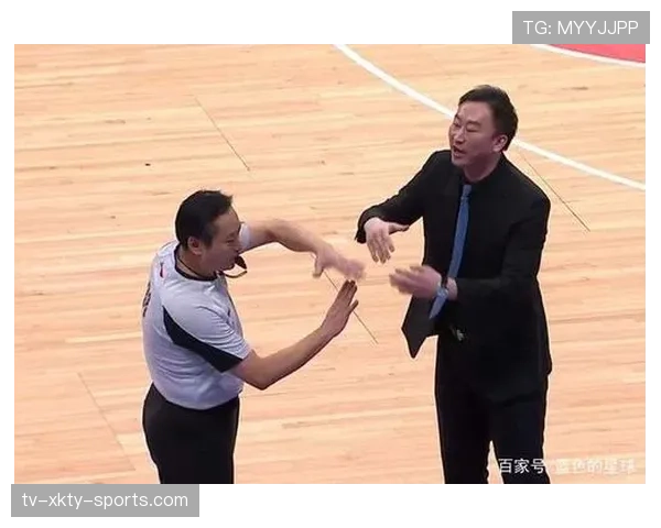 篮球手部接触判定：FIBA规则如何界定犯规与合法防守